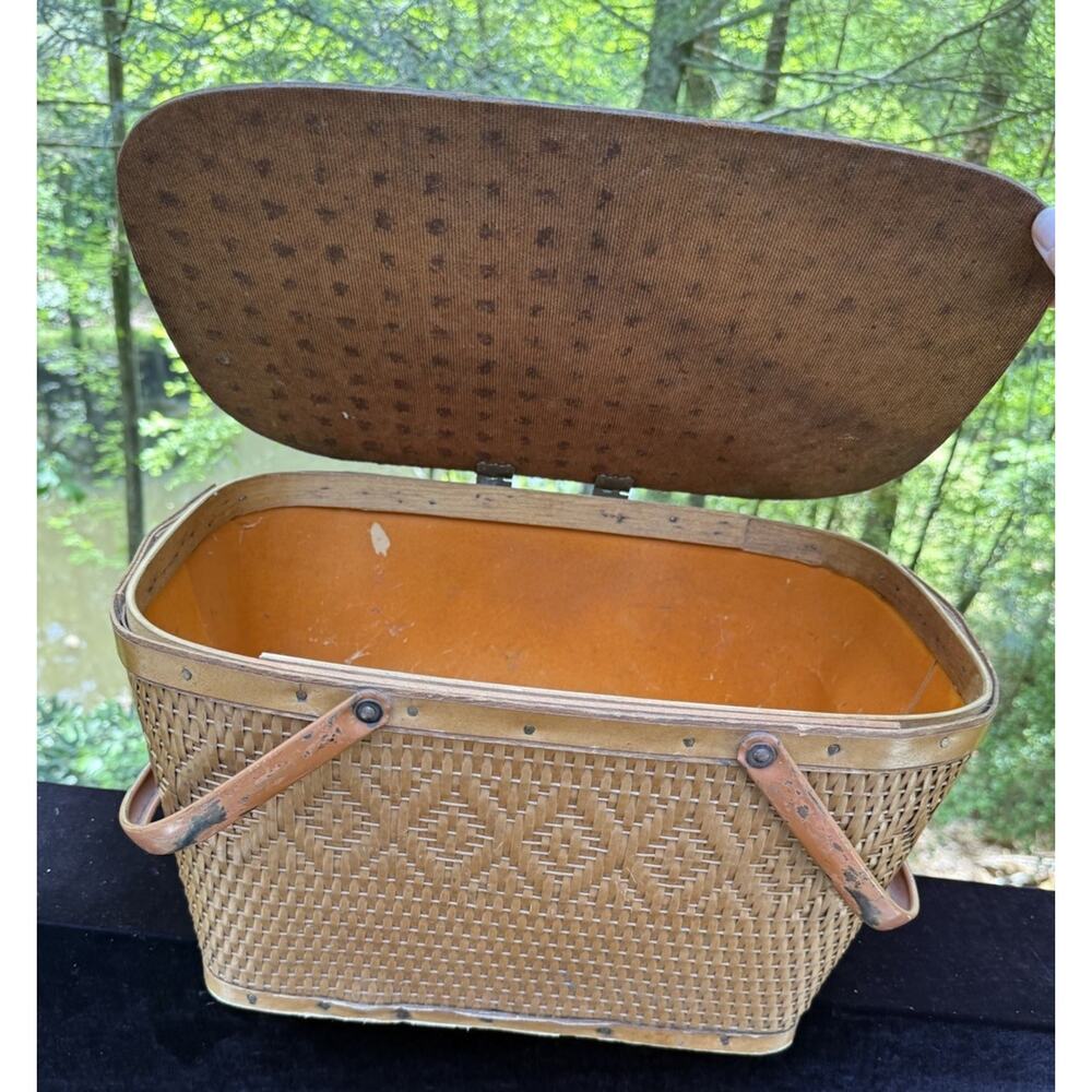 Roomy Vintage Hawkeye Patterned Wicker Picnic Basket All Original Metal Handles